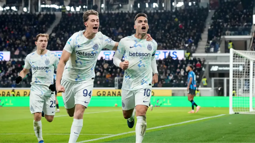 Inter Milan lấy lại ngôi đầu từ tay của AC Milan